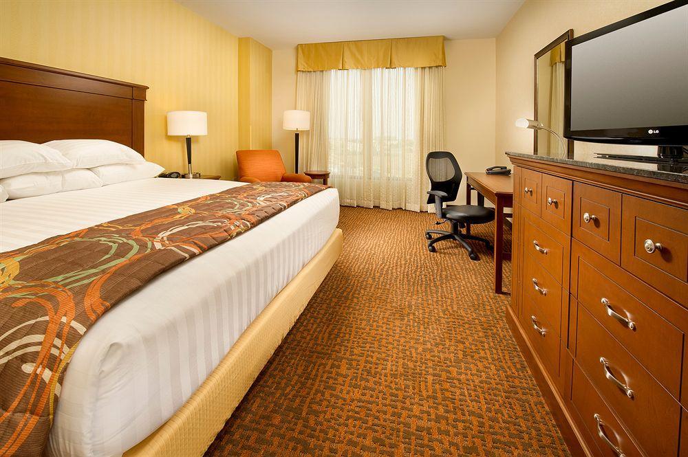 Drury Inn & Suites St. Louis Брентвуд Экстерьер фото