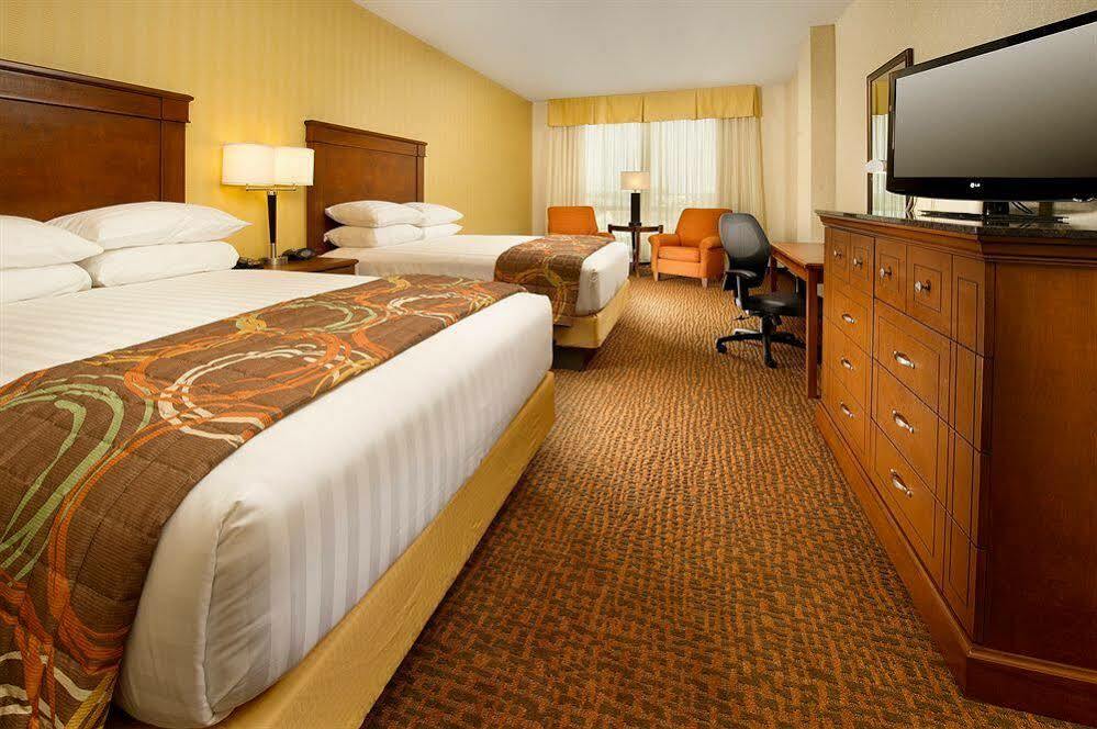Drury Inn & Suites St. Louis Брентвуд Экстерьер фото
